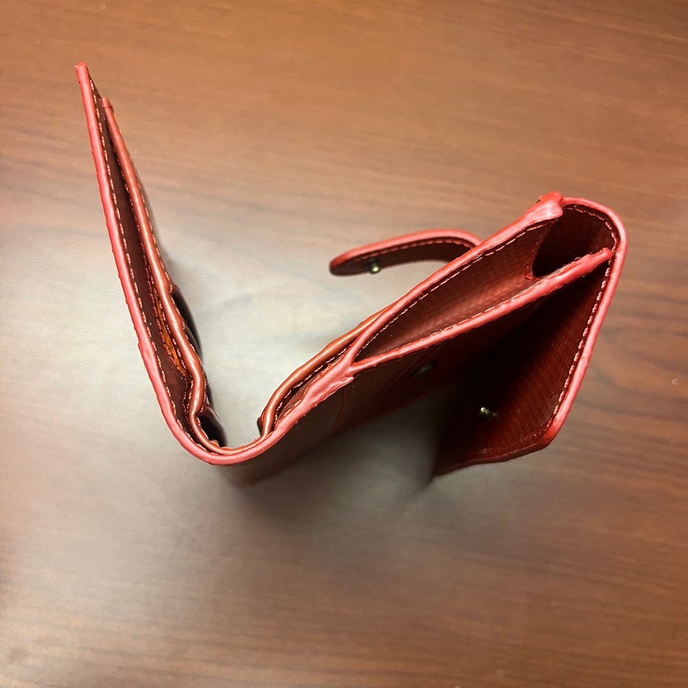 Elvis & Kresse Red Upcycled Firehose Wallet - Picture 5 of 7